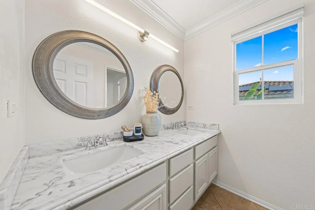 https://cdn.realtyfeed.com/cdn/127/306730425/192977ada776904c7a4e6f5eb1db15d8.webp