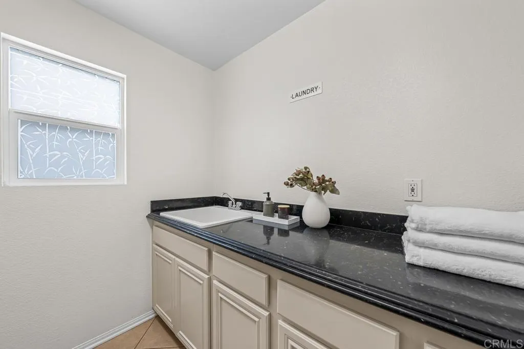 https://cdn.realtyfeed.com/cdn/127/306730425/192a0a9ef4dcf4e56624170f69869569.webp
