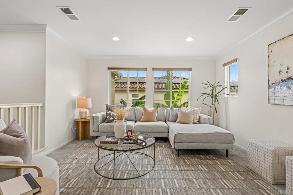 https://cdn.realtyfeed.com/cdn/127/306730425/8bf069d951e443d8d94c7a423637b6d7.webp