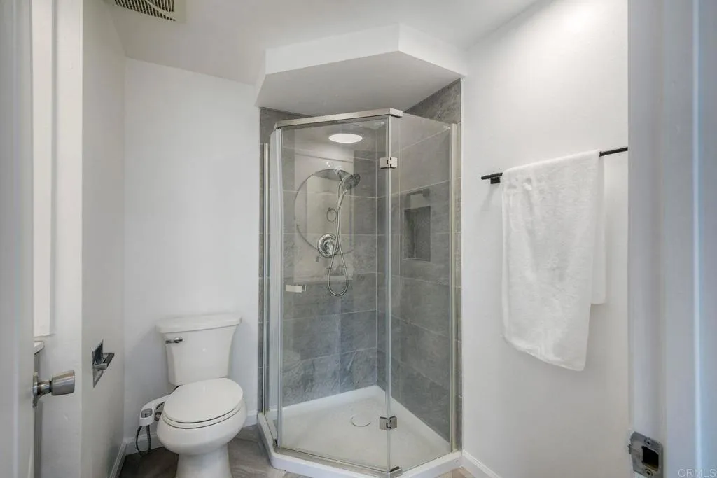 https://cdn.realtyfeed.com/cdn/127/306730446/bbdfc660d17bb6b33aeb3ae1d560daec.webp