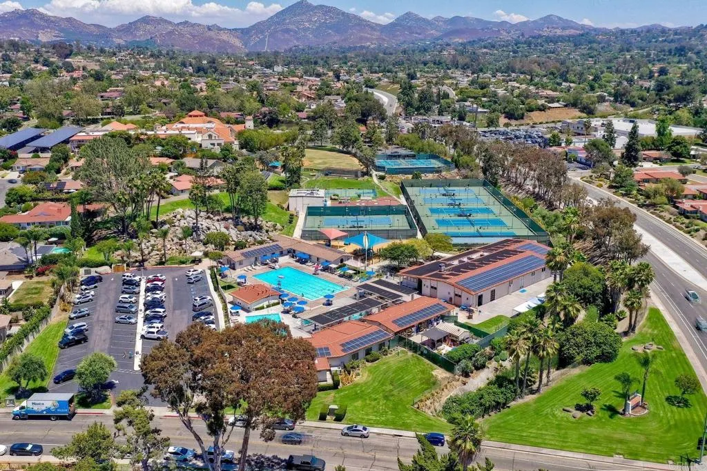 https://cdn.realtyfeed.com/cdn/127/306730446/d8678229804a9399cc1d4d45d59ba35f.webp