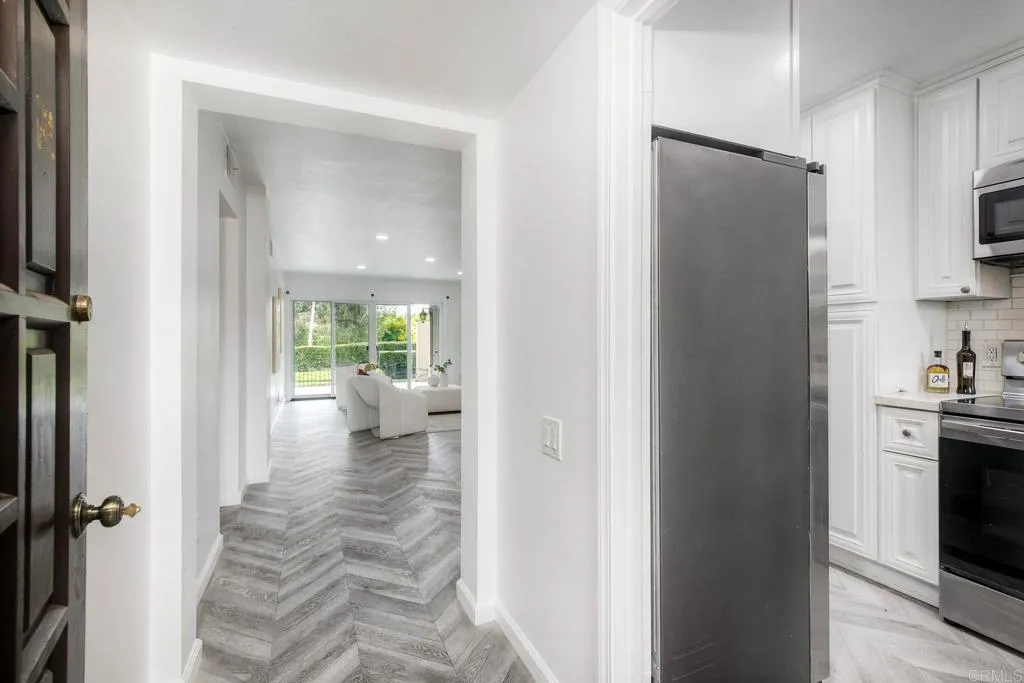 https://cdn.realtyfeed.com/cdn/127/306730446/ea49de6d379fac792eaf783f0dcb893e.webp