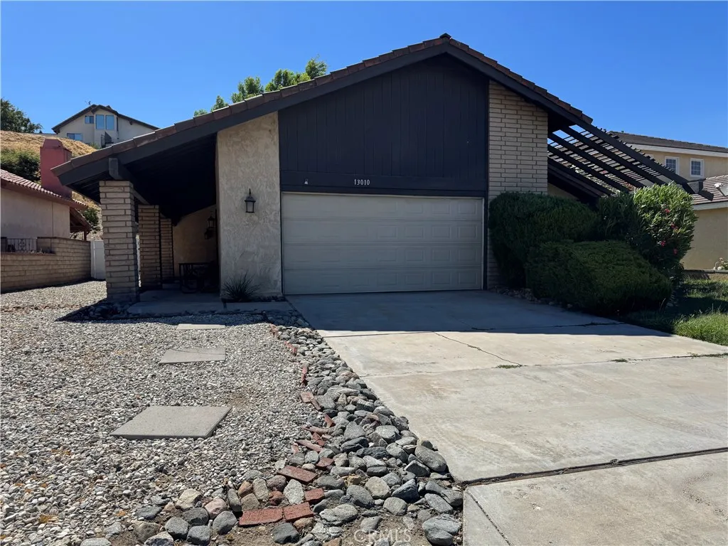 13010 Spring Valley Parkway, Victorville, CA 92395 - Photo 4 of 37, Victorville, CA