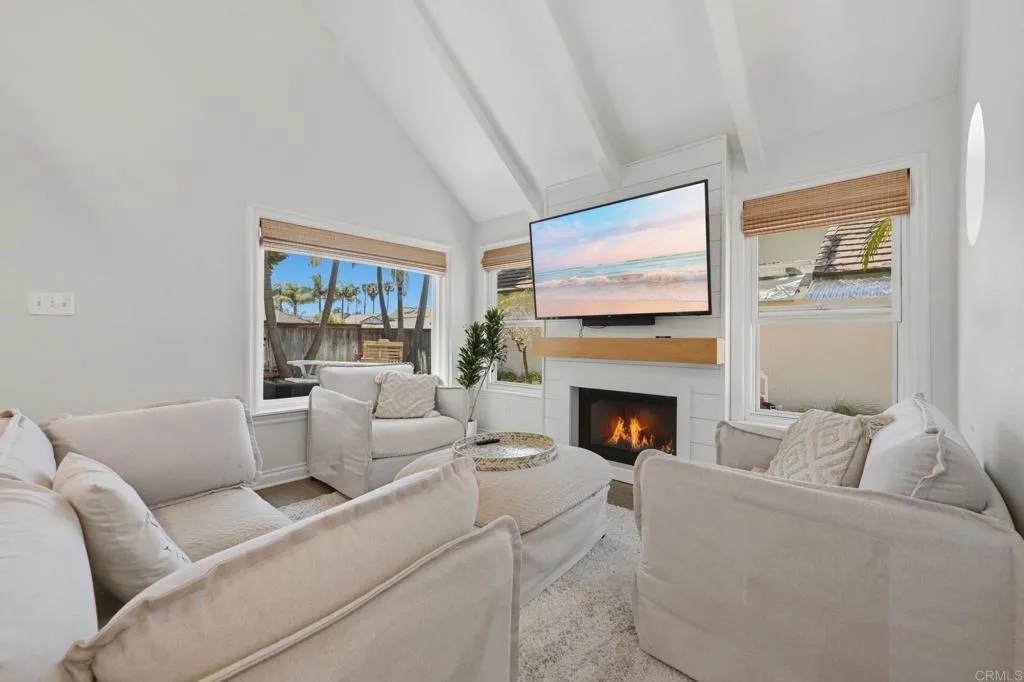 https://cdn.realtyfeed.com/cdn/127/306730528/209972d3a86dce0601bd359092e6dfab.webp