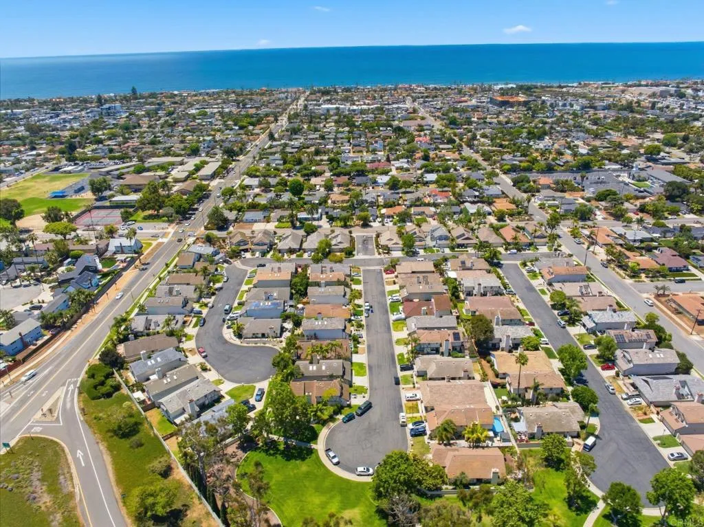 https://cdn.realtyfeed.com/cdn/127/306730528/7c8cc0387867deaec05e5c1fe0a21ed1.webp