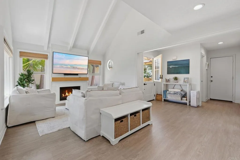 https://cdn.realtyfeed.com/cdn/127/306730528/9f26a659995dd3852247409d9d2e1bd8.webp
