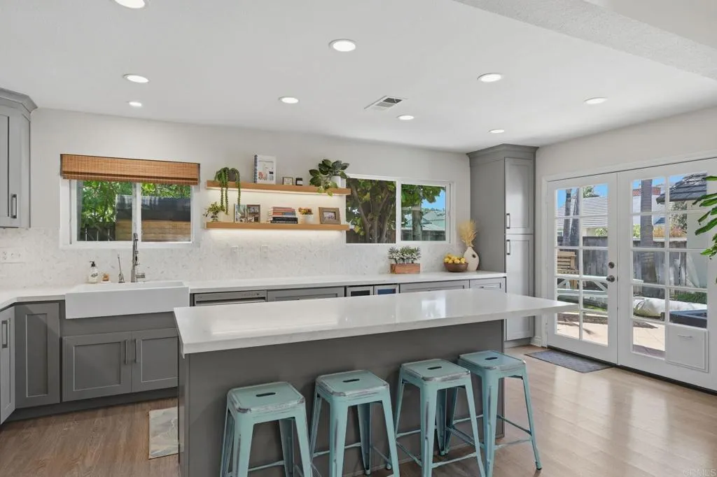 https://cdn.realtyfeed.com/cdn/127/306730528/b24dd2ad2087aef0a67dba510bb7cc8d.webp