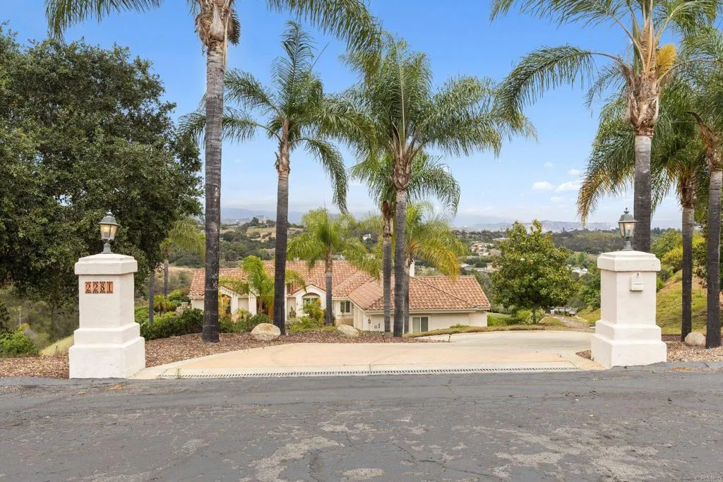 https://cdn.realtyfeed.com/cdn/127/306730605/0dbfd56a1a2ca9625f48e05f518c612b.webp