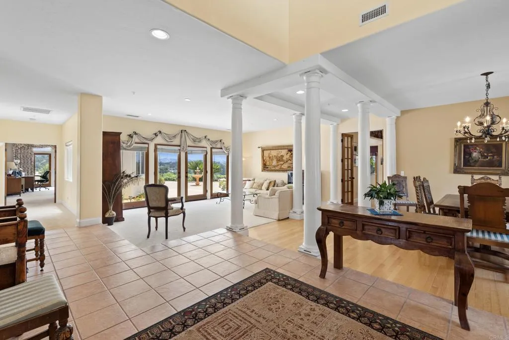 https://cdn.realtyfeed.com/cdn/127/306730605/240e9ef88c46c76ba6872e0ed6a59c97.webp