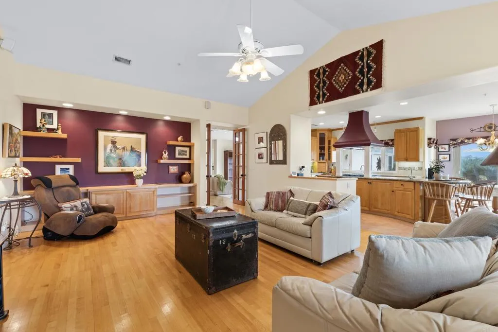 https://cdn.realtyfeed.com/cdn/127/306730605/5732ff43826677673f1914b9635fdd58.webp