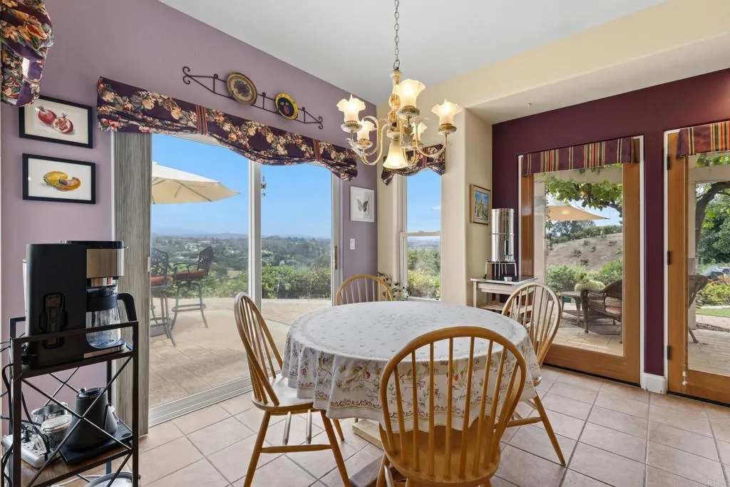 https://cdn.realtyfeed.com/cdn/127/306730605/669155faf2fa4238a378f5686b54e25d.webp