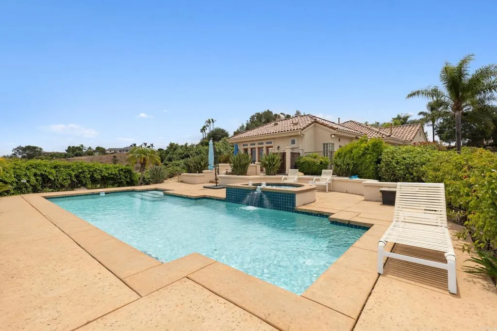 https://cdn.realtyfeed.com/cdn/127/306730605/836376589ea144a0c0fbaade98208aa3.webp