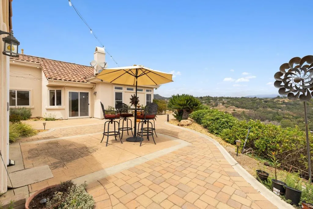 https://cdn.realtyfeed.com/cdn/127/306730605/88b3454eee5be8ac263d832f3e9caf06.webp