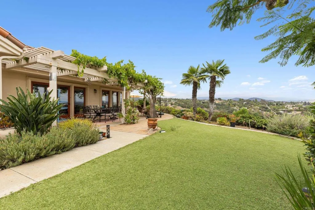 https://cdn.realtyfeed.com/cdn/127/306730605/a2e79b51f3268fa9ec6b0b0982a11c62.webp