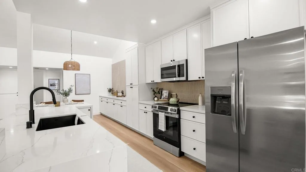 https://cdn.realtyfeed.com/cdn/127/306730616/292902b8188d83696f74a69cdb6cb711.webp