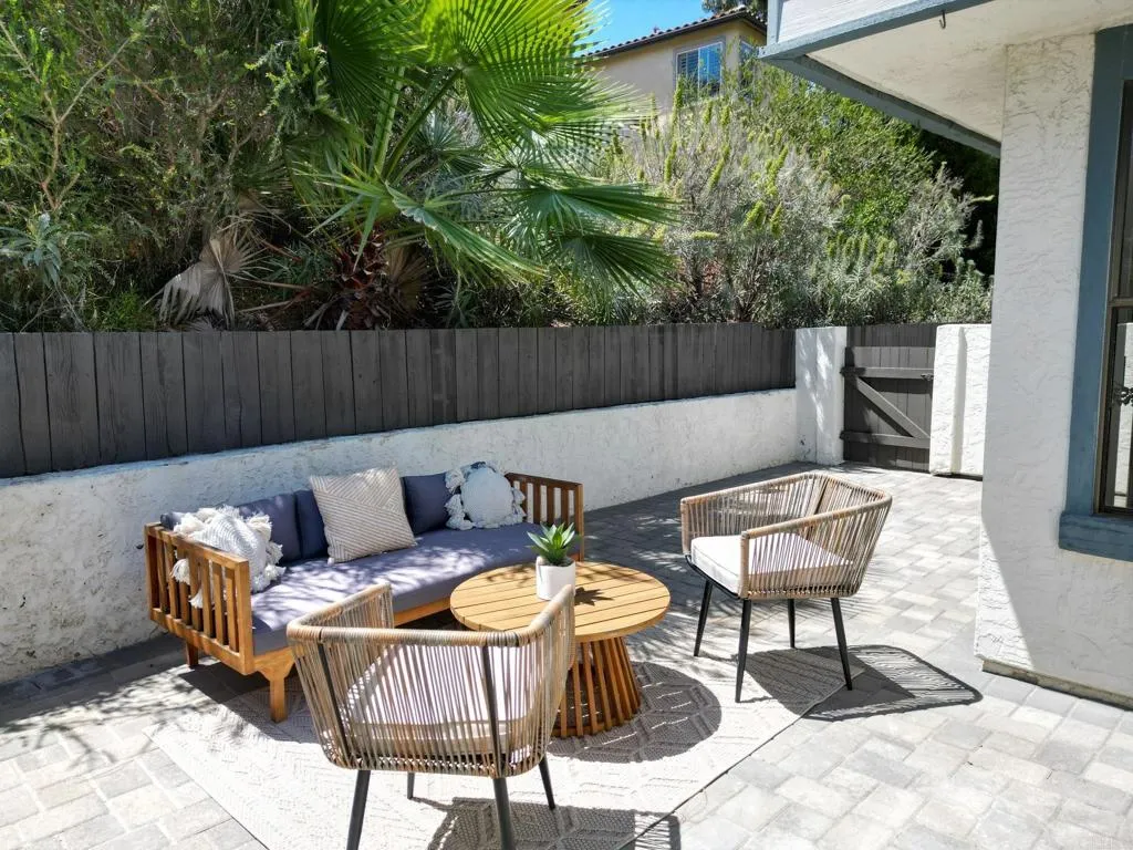 https://cdn.realtyfeed.com/cdn/127/306730616/8ff323f199061e1c94020a34618e261e.webp