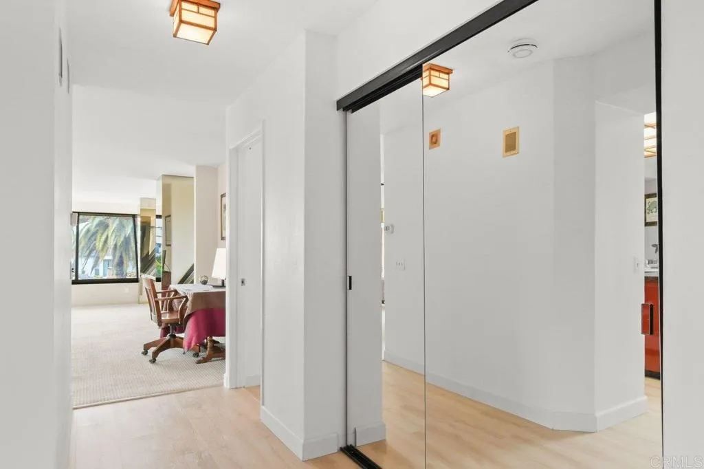 https://cdn.realtyfeed.com/cdn/127/306730617/003c4bc05d6e45ca07e42878671e02a8.webp