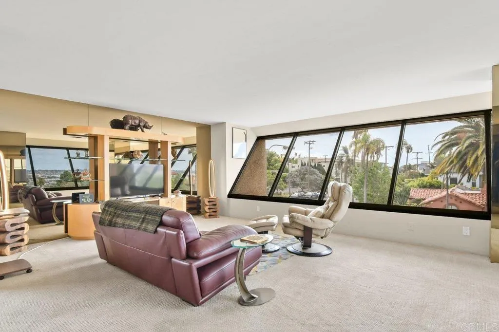 https://cdn.realtyfeed.com/cdn/127/306730617/352a9367bb82c9ed19875841440331e6.webp