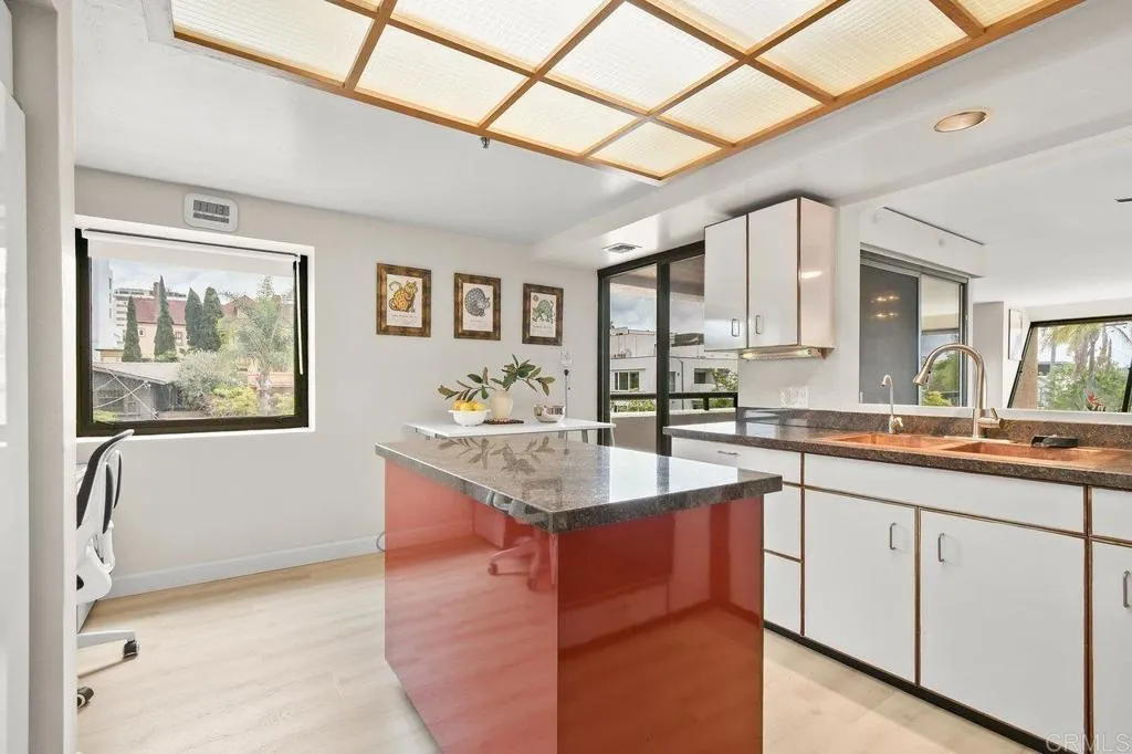 https://cdn.realtyfeed.com/cdn/127/306730617/c5470ed2b9ecdec669c959d0d45606a4.webp