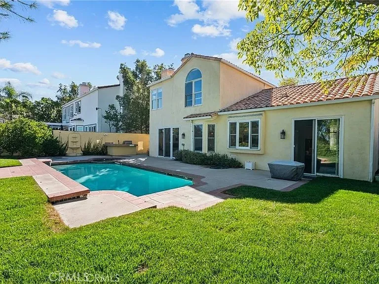 Calabasas, CA 91302