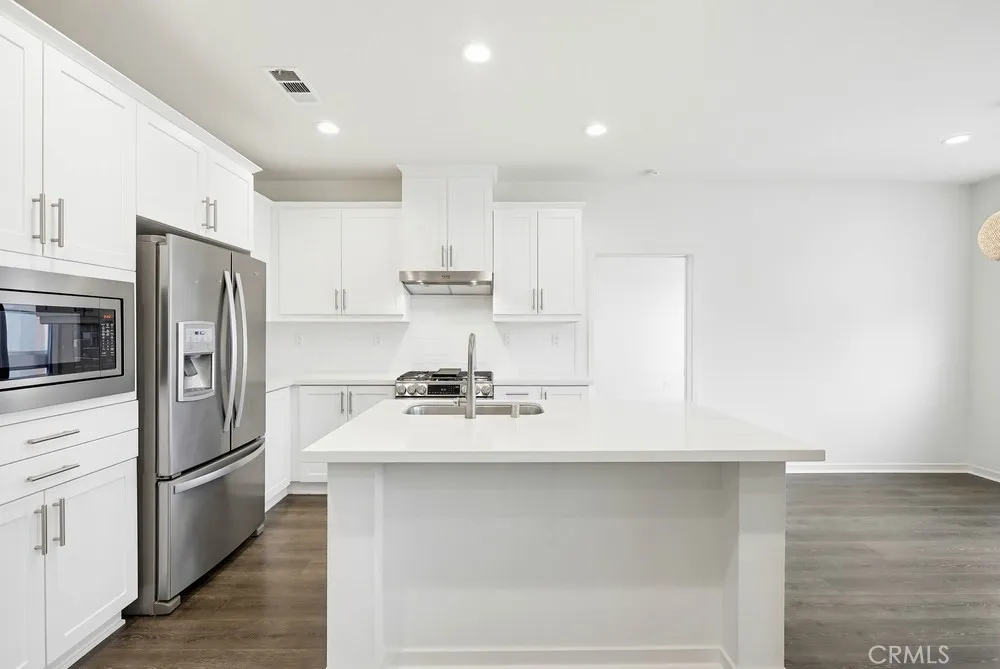 Irvine, CA 92618