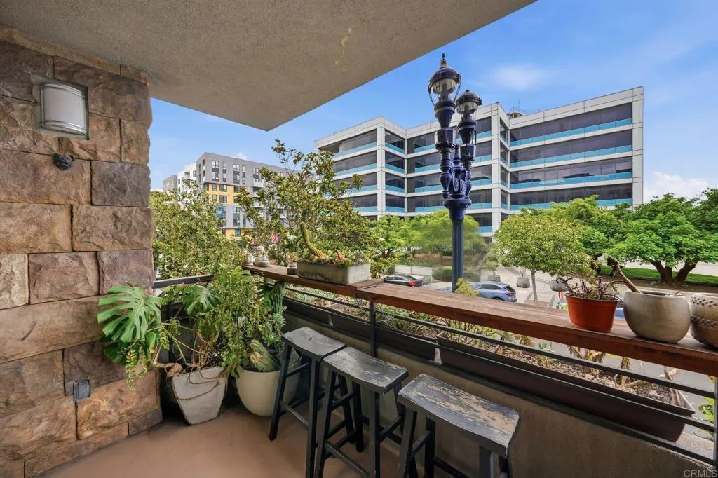 https://cdn.realtyfeed.com/cdn/127/306730642/007c2b7c4e1f0aca20206a3d729b42a5.webp