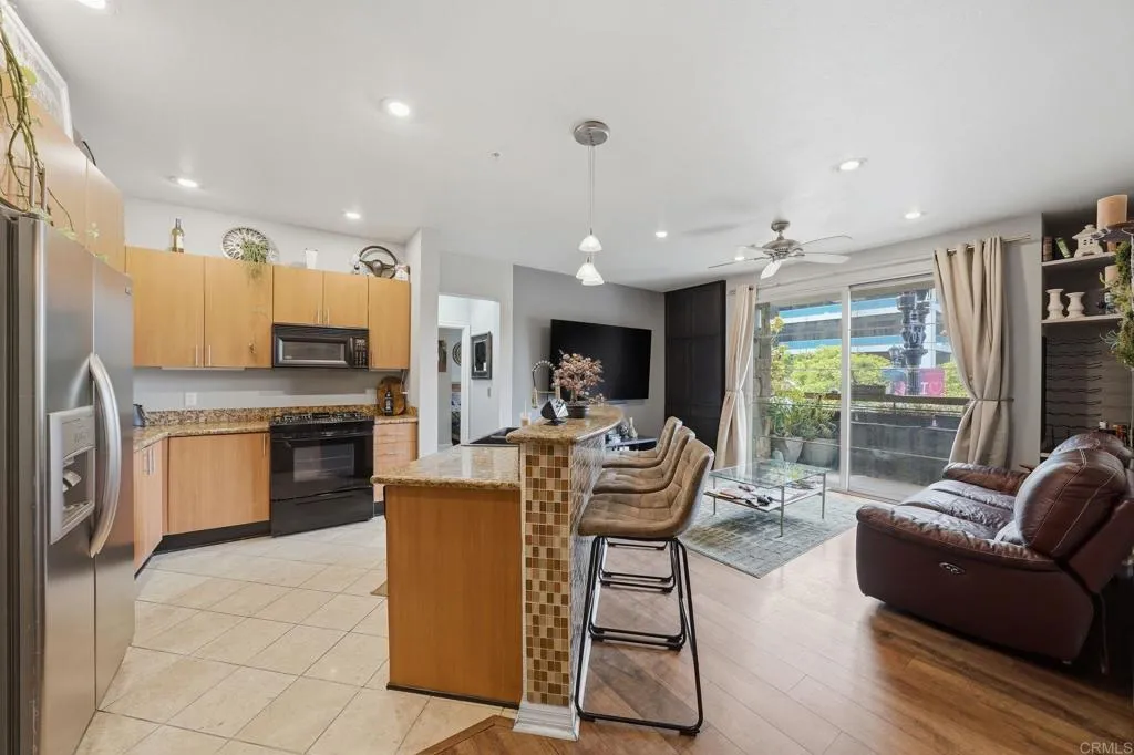 https://cdn.realtyfeed.com/cdn/127/306730642/11bf08b3924d4f742f2a1d511d22fd7c.webp