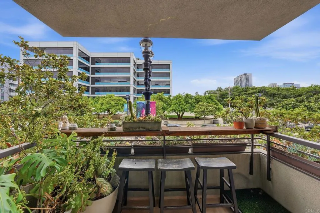 https://cdn.realtyfeed.com/cdn/127/306730642/1eccf084473f662bbe490048cef74640.webp