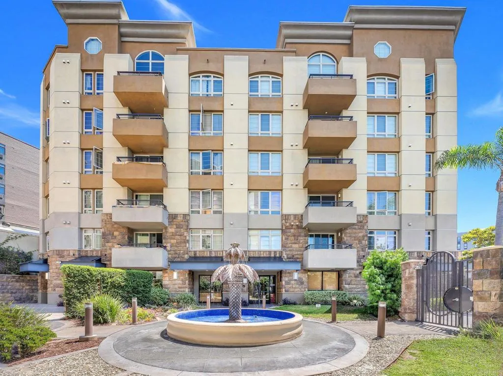 https://cdn.realtyfeed.com/cdn/127/306730642/257f32ead10b17086f75b0a949613147.webp