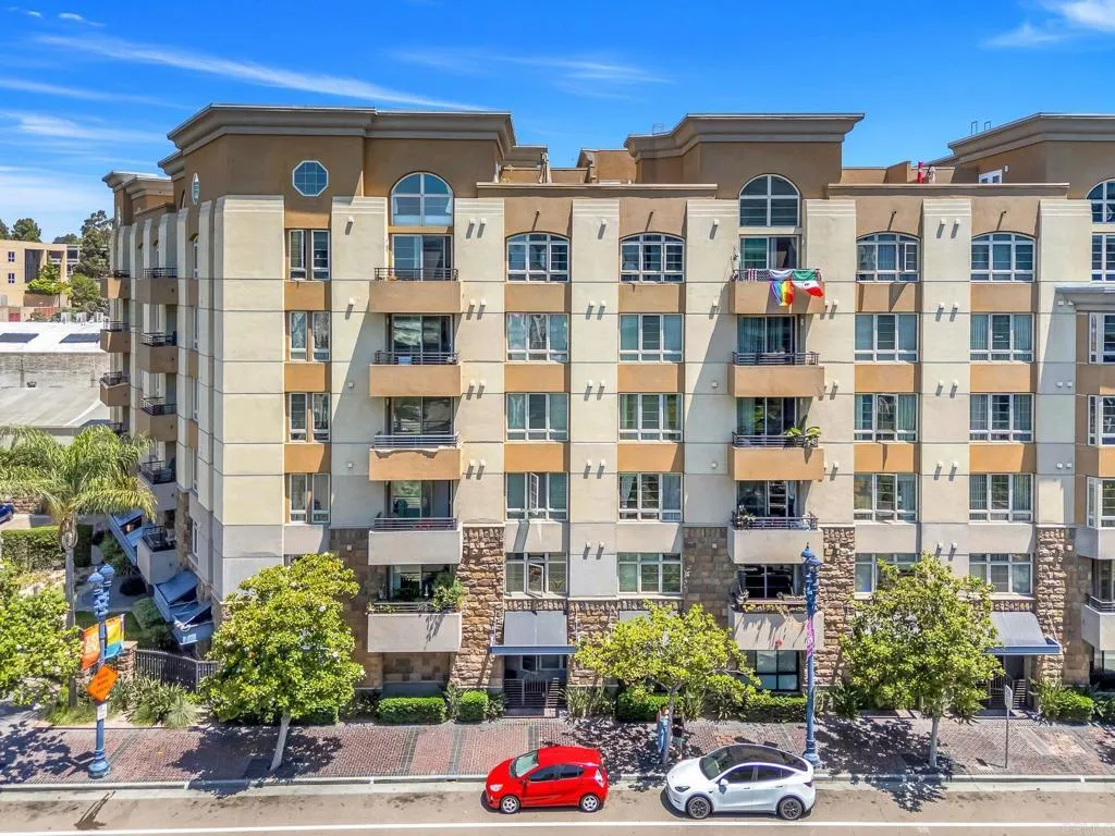 https://cdn.realtyfeed.com/cdn/127/306730642/4bd1df1ceef9922185d8ce544b67f4a6.webp
