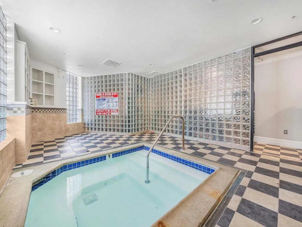https://cdn.realtyfeed.com/cdn/127/306730642/8651b8ec12ec61265b470340e183bbe1.webp