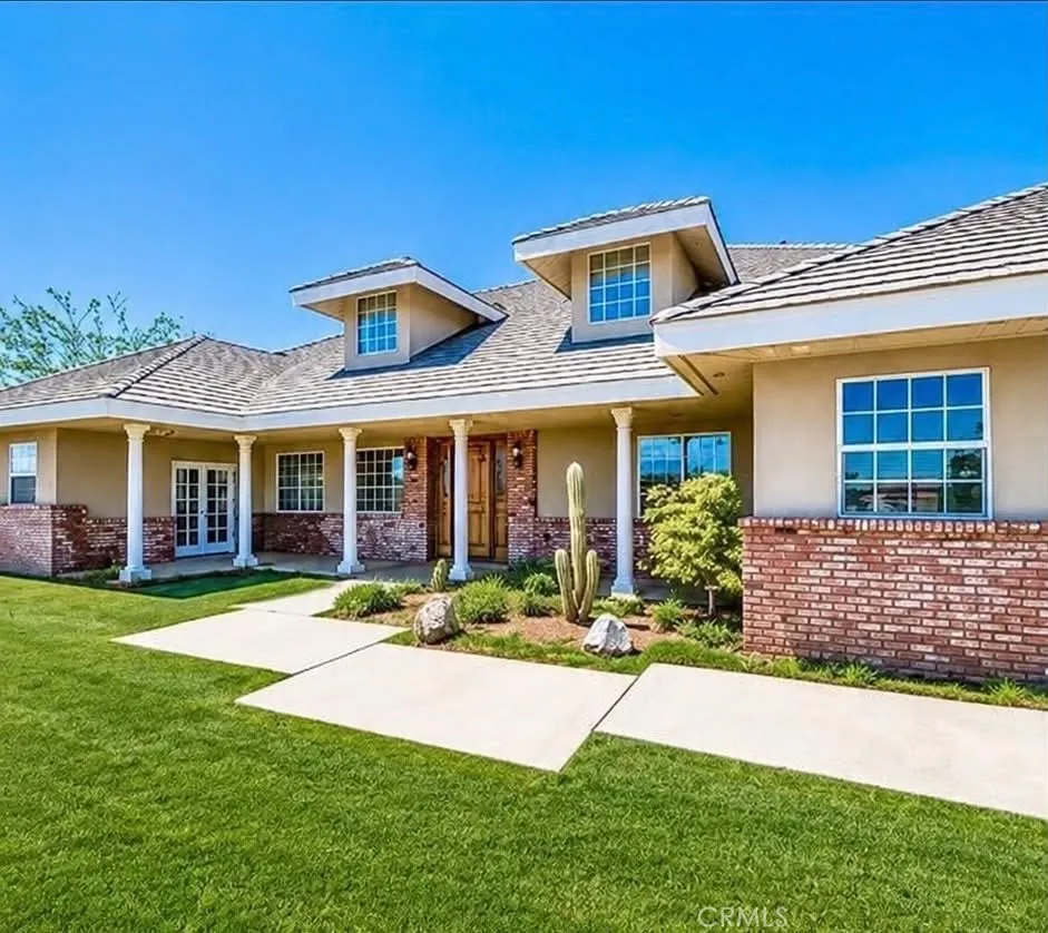 Oak Hills, CA 92344