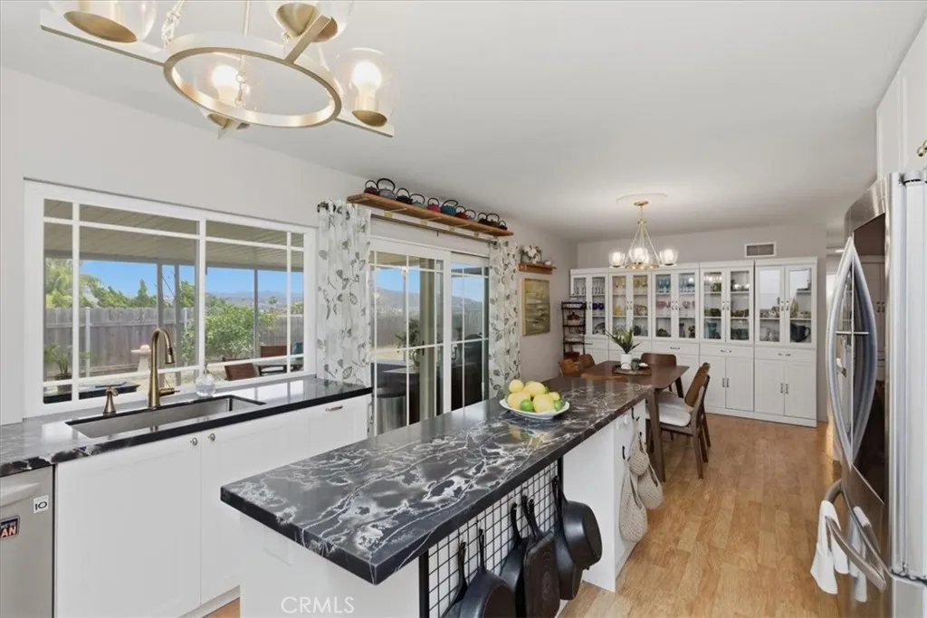 https://cdn.realtyfeed.com/cdn/127/306730704/185fc30812c6b0e1fa82f41f384c98cc.webp