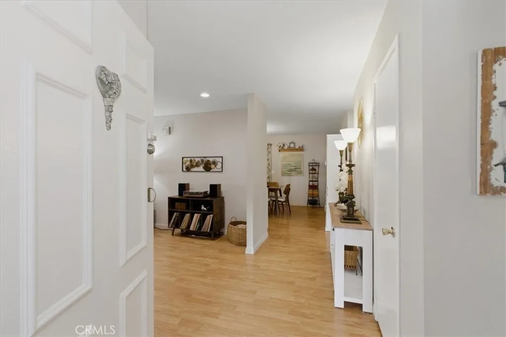https://cdn.realtyfeed.com/cdn/127/306730704/e85ad0b43bb4c06590e6f8b0e37769a2.webp