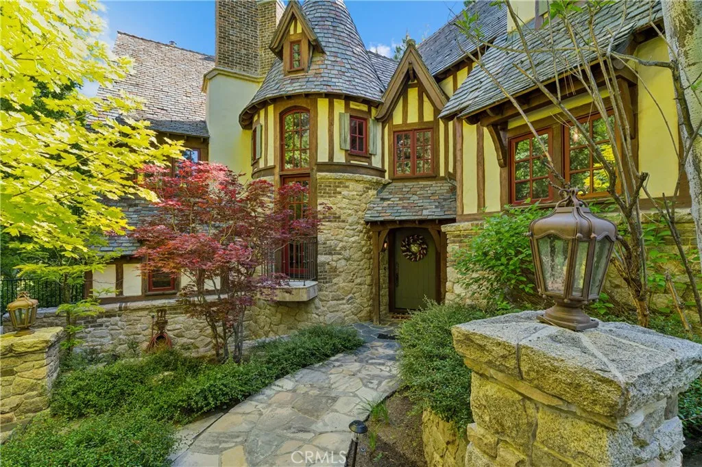 Lake Arrowhead, CA 92352