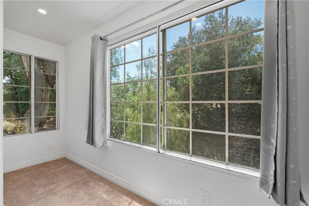 5525 Canoga Avenue Unit 218, Woodland Hills, CA 91367 - Photo 5 of 39, Woodland Hills, CA