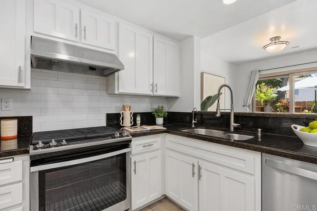https://cdn.realtyfeed.com/cdn/127/306730733/131bbc40ad2f64c2265a518b5c6210c7.webp
