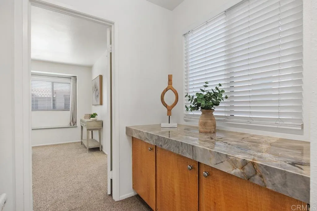 https://cdn.realtyfeed.com/cdn/127/306730733/c8c21ffe8929edb66ea8d643bdde1e48.webp