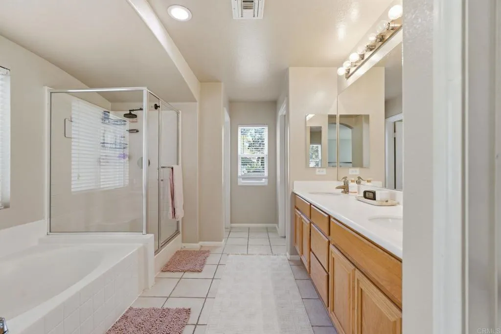 https://cdn.realtyfeed.com/cdn/127/306730739/474d45628aaac057c5eb3dcbce05450d.webp