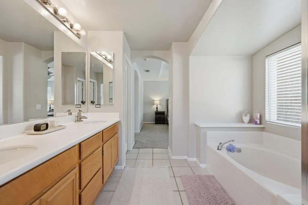https://cdn.realtyfeed.com/cdn/127/306730739/4780f0b70916b590fd9bdb3cb7441301.webp