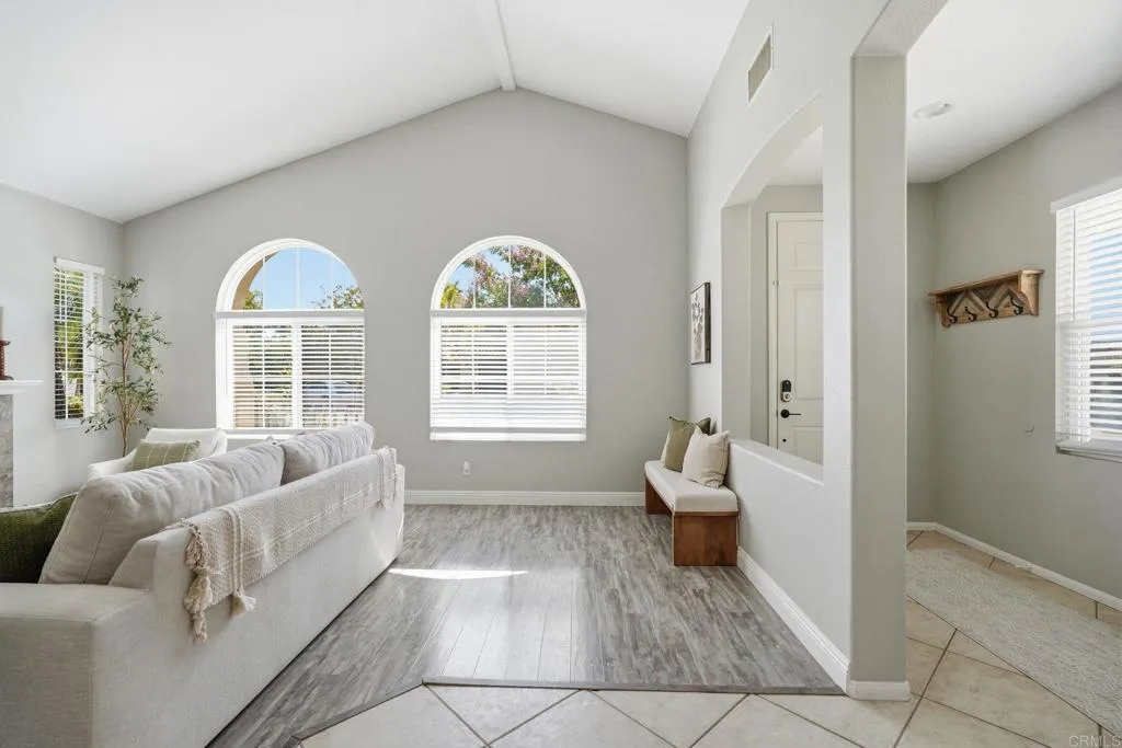 https://cdn.realtyfeed.com/cdn/127/306730739/5bc2a50135ad6d3634c692bb36102269.webp