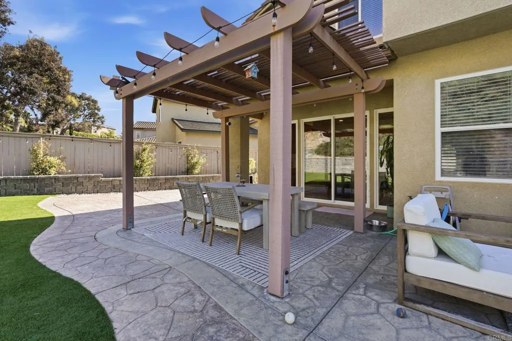 https://cdn.realtyfeed.com/cdn/127/306730739/e4925470fdf6a156b1e335f41c9ab2af.webp