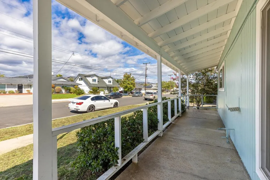 https://cdn.realtyfeed.com/cdn/127/306730773/097537a9d991248c991072e0698136d0.webp