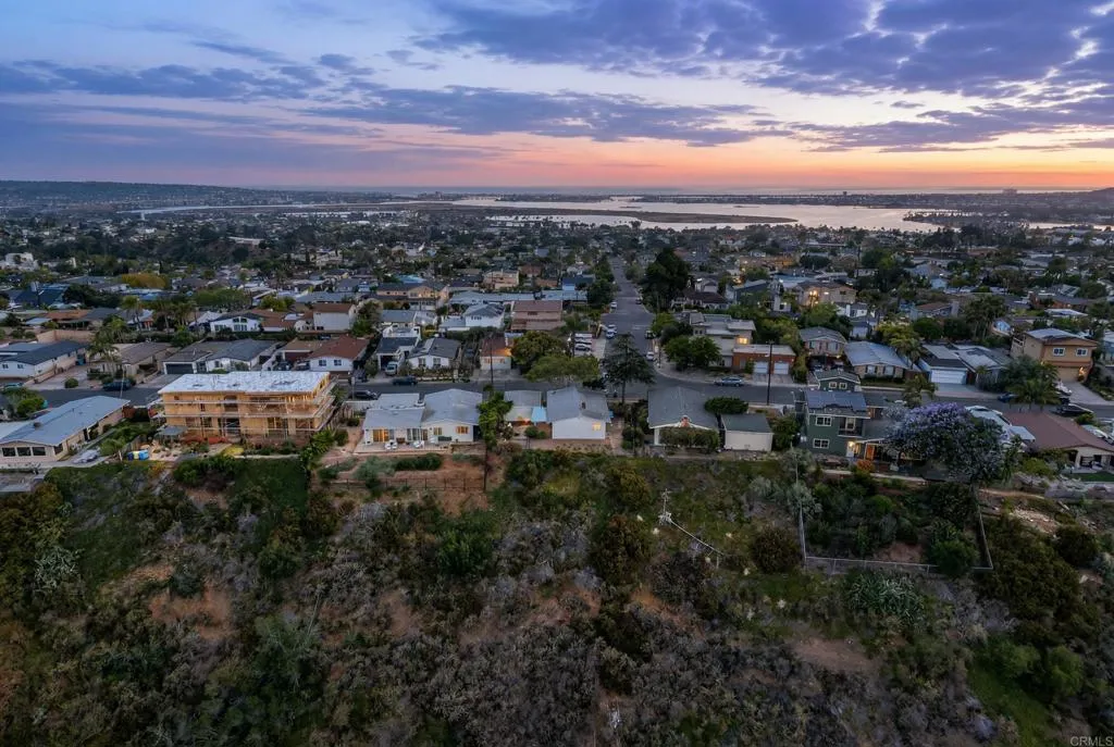 https://cdn.realtyfeed.com/cdn/127/306730783/7d3754bda7f534981f42c113420acaec.webp