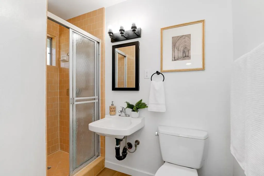 https://cdn.realtyfeed.com/cdn/127/306730783/b8a8b2d7dfa962c3736523e4b2d19871.webp