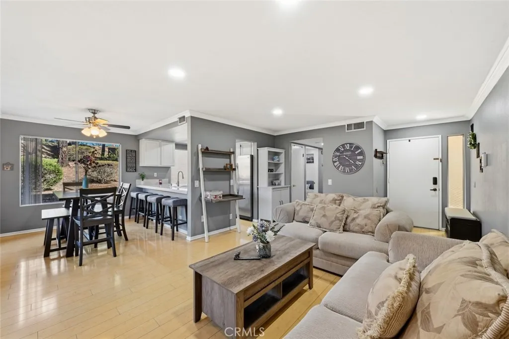 Photo #8: SW26116310 Listing: Photo #8