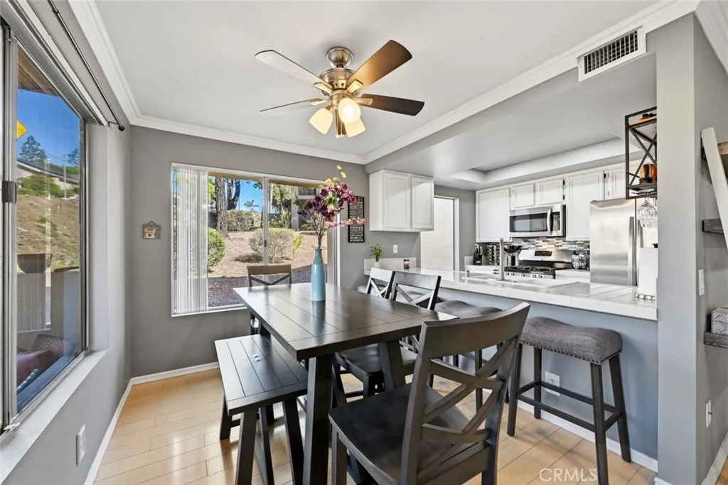 https://cdn.realtyfeed.com/cdn/127/306730842/f61aeda12a18fab078055c7aa9c23bb4.webp