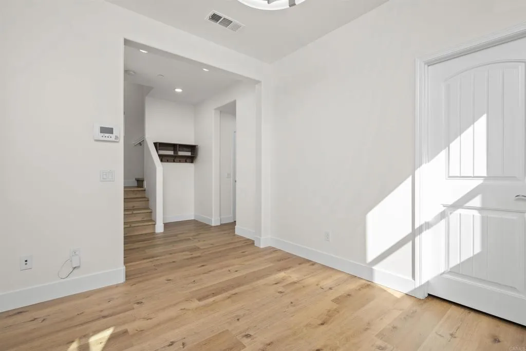 https://cdn.realtyfeed.com/cdn/127/306730849/03e510785f2a5c7f7d707c5d9b8aa619.webp