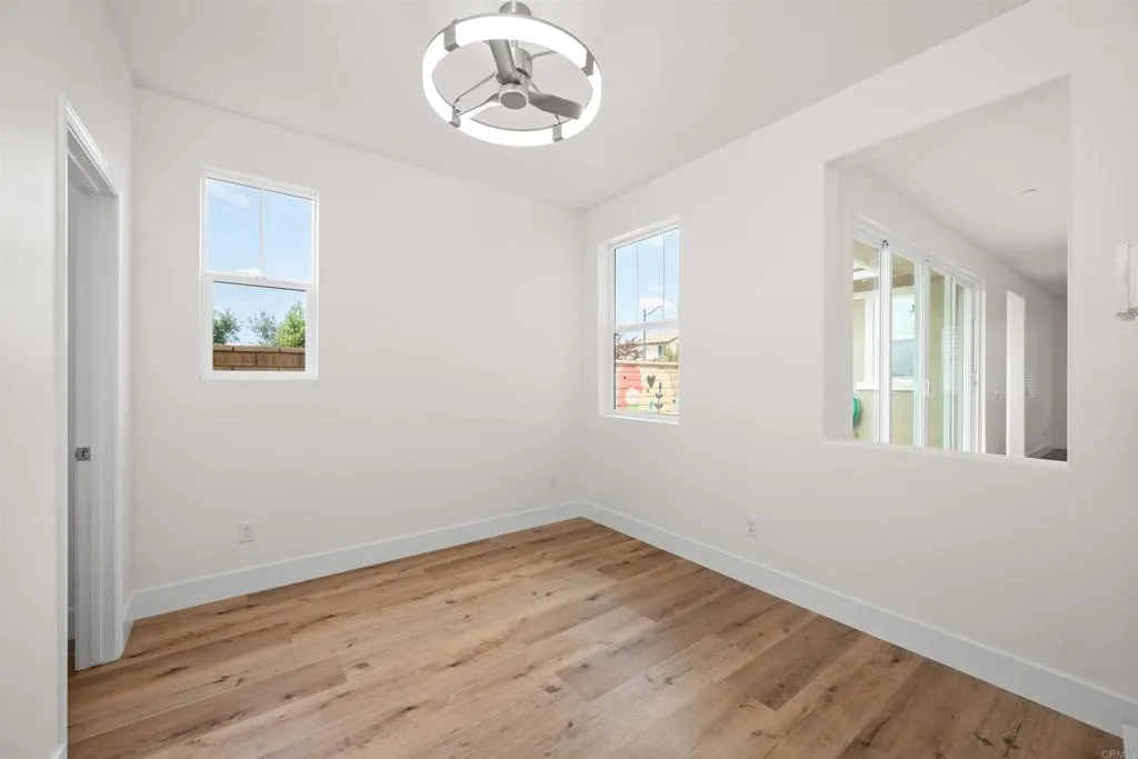 https://cdn.realtyfeed.com/cdn/127/306730849/38caf8a55fb82f2f7b0b66e6093c04cf.webp