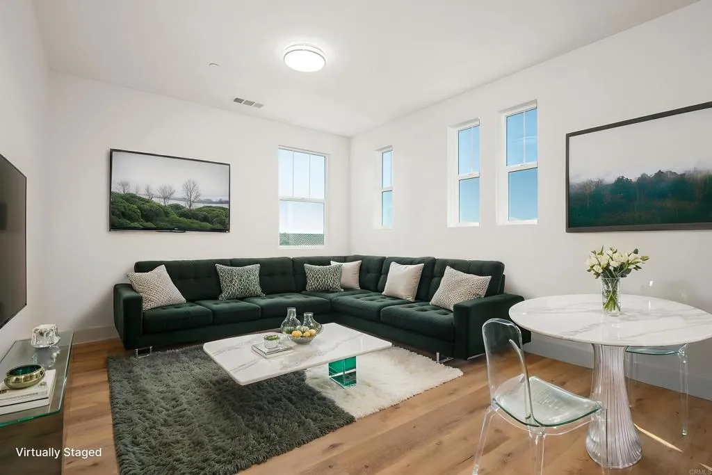 https://cdn.realtyfeed.com/cdn/127/306730849/88a9d98ee206713584918c4fd5297a0e.webp